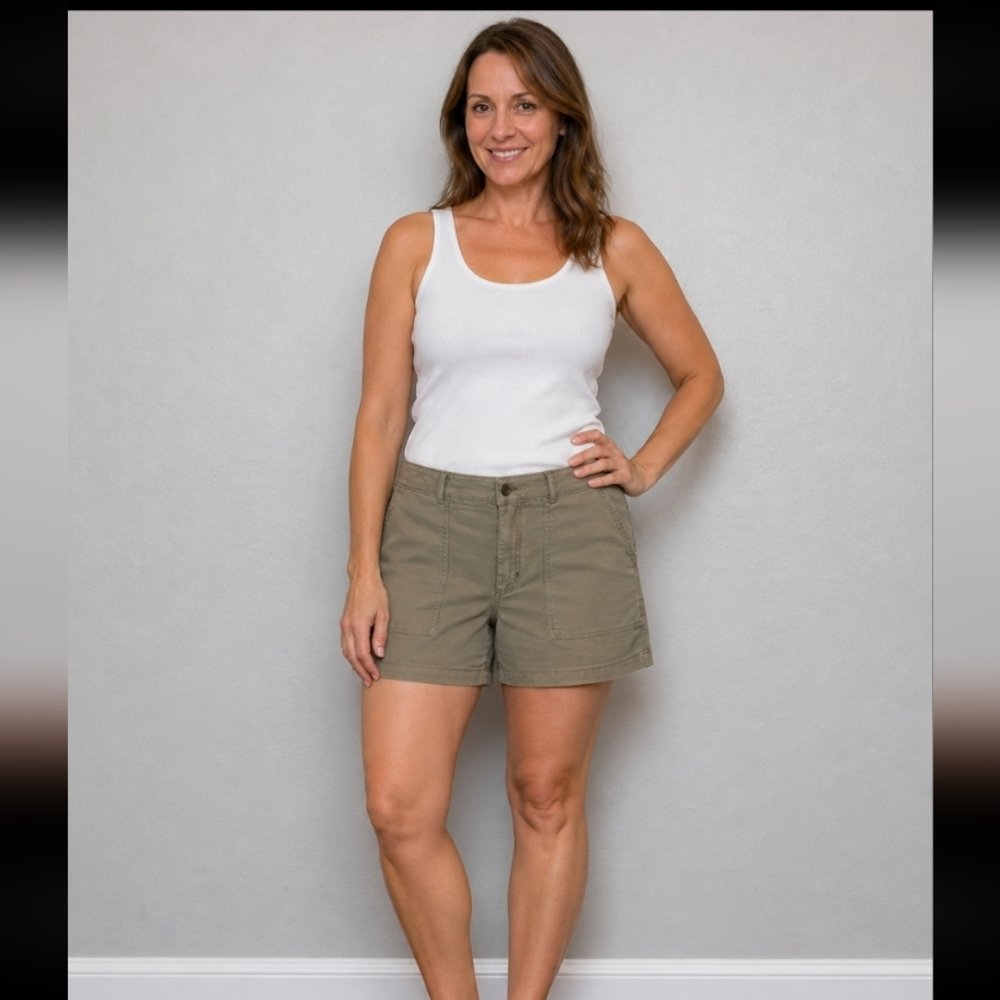 Universal Thread Kahki Green Shorts W Pockets Zipper Button Closure 14